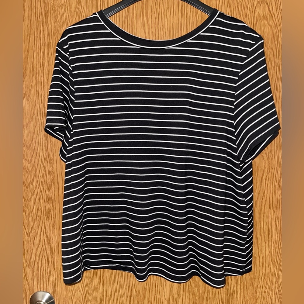 Old Navy Active Go Dry Tee